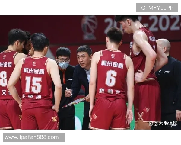 北控与首钢激战正酣实时比分更新带你直击比赛精彩瞬间