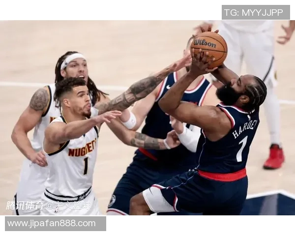 圣诞大战精彩对决快船与掘金谁能笑到最后引发球迷热议