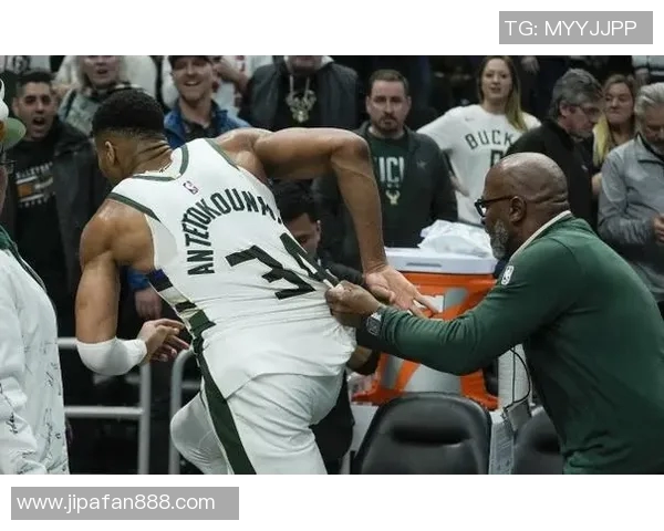 字母哥愤怒撕裂球衣雄鹿惨败更衣室内冲突升级引发关注